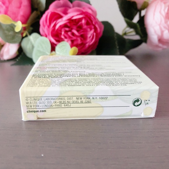 Clinique stay matte sheer pressed powder in 19 stay suede NWT - Picture 10 of 11